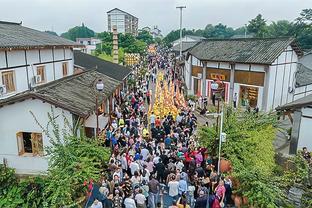 曼晚评分：达洛特、霍伊伦最高7分，奥纳纳、埃里克森最低4分